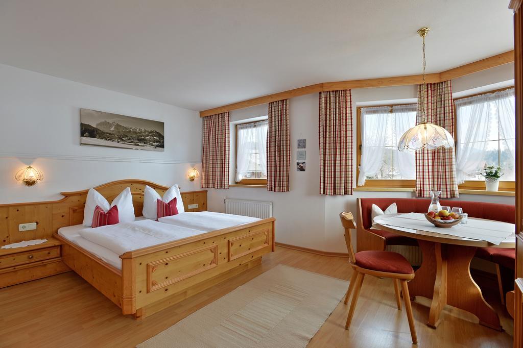 Huettschmiedhof Vila Kössen Quarto foto