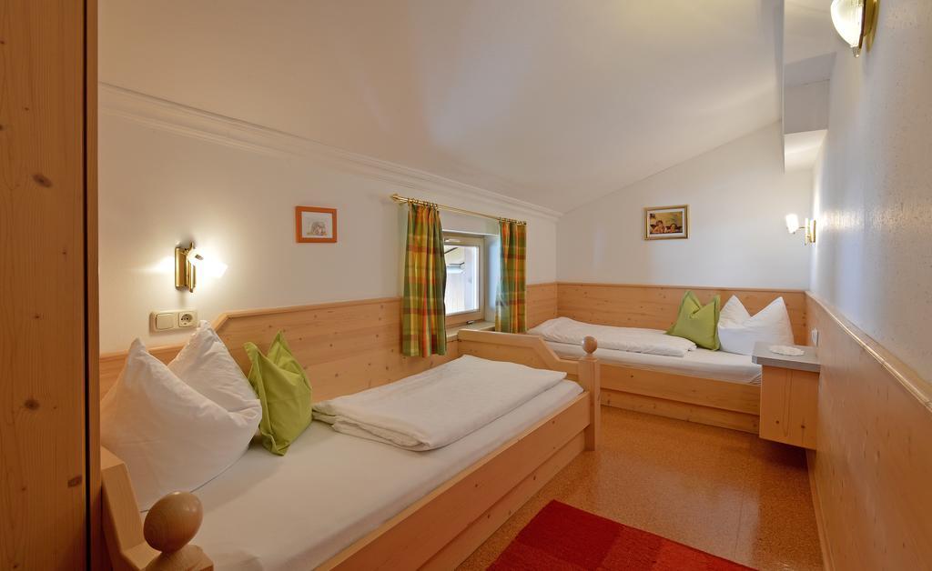 Huettschmiedhof Vila Kössen Quarto foto